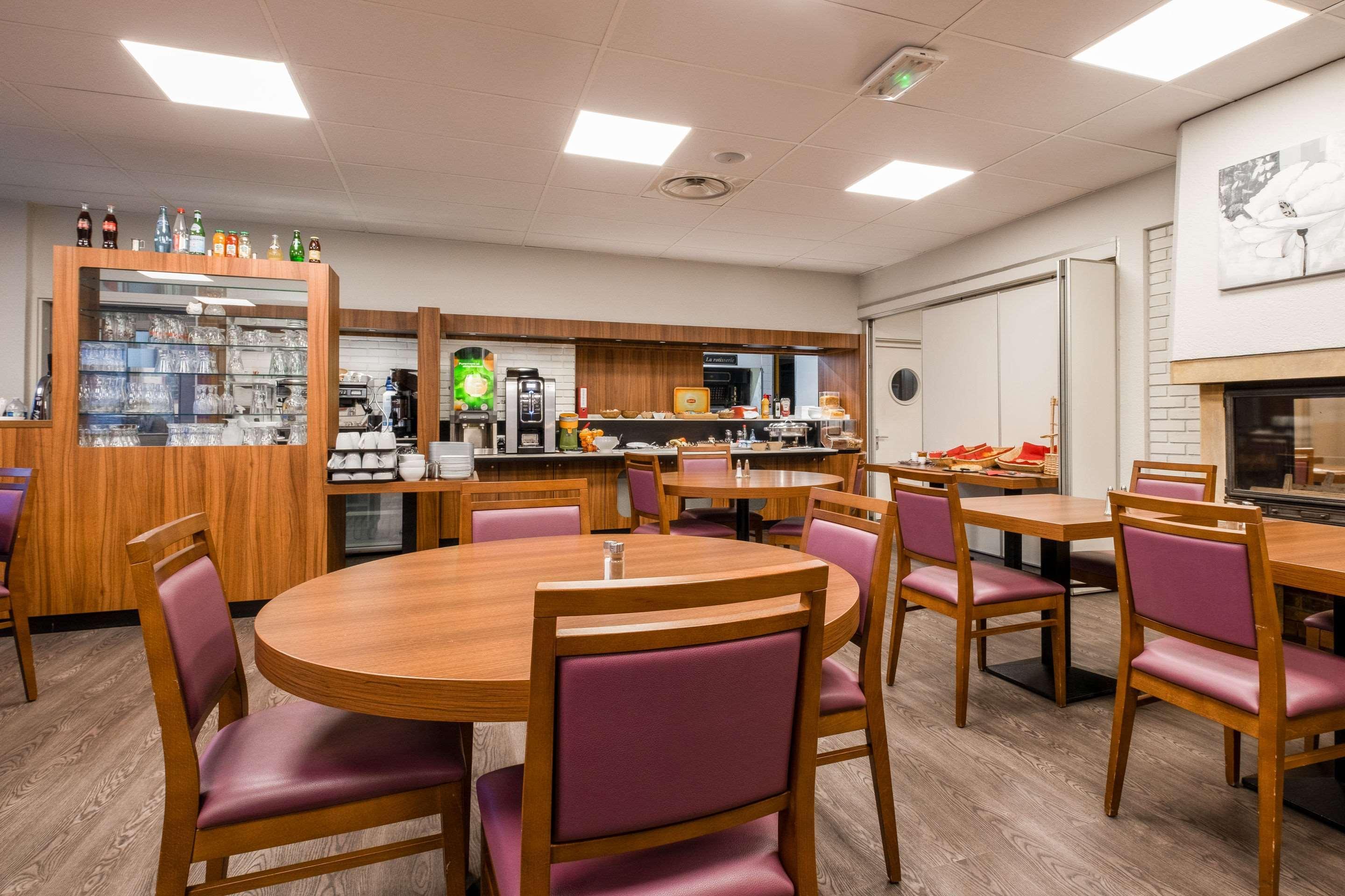 Comfort Hotel Etampes Bagian luar foto