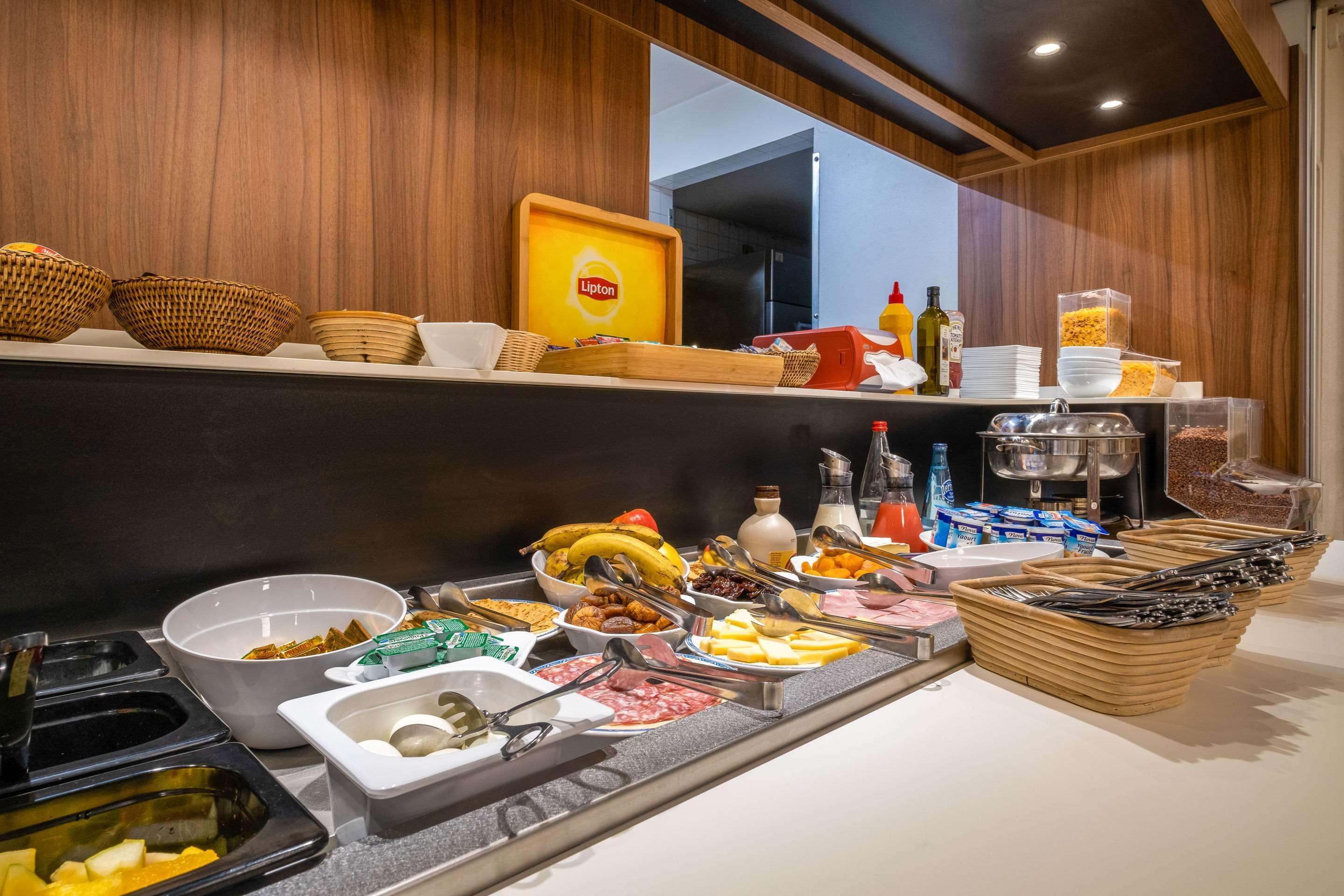 Comfort Hotel Etampes Bagian luar foto
