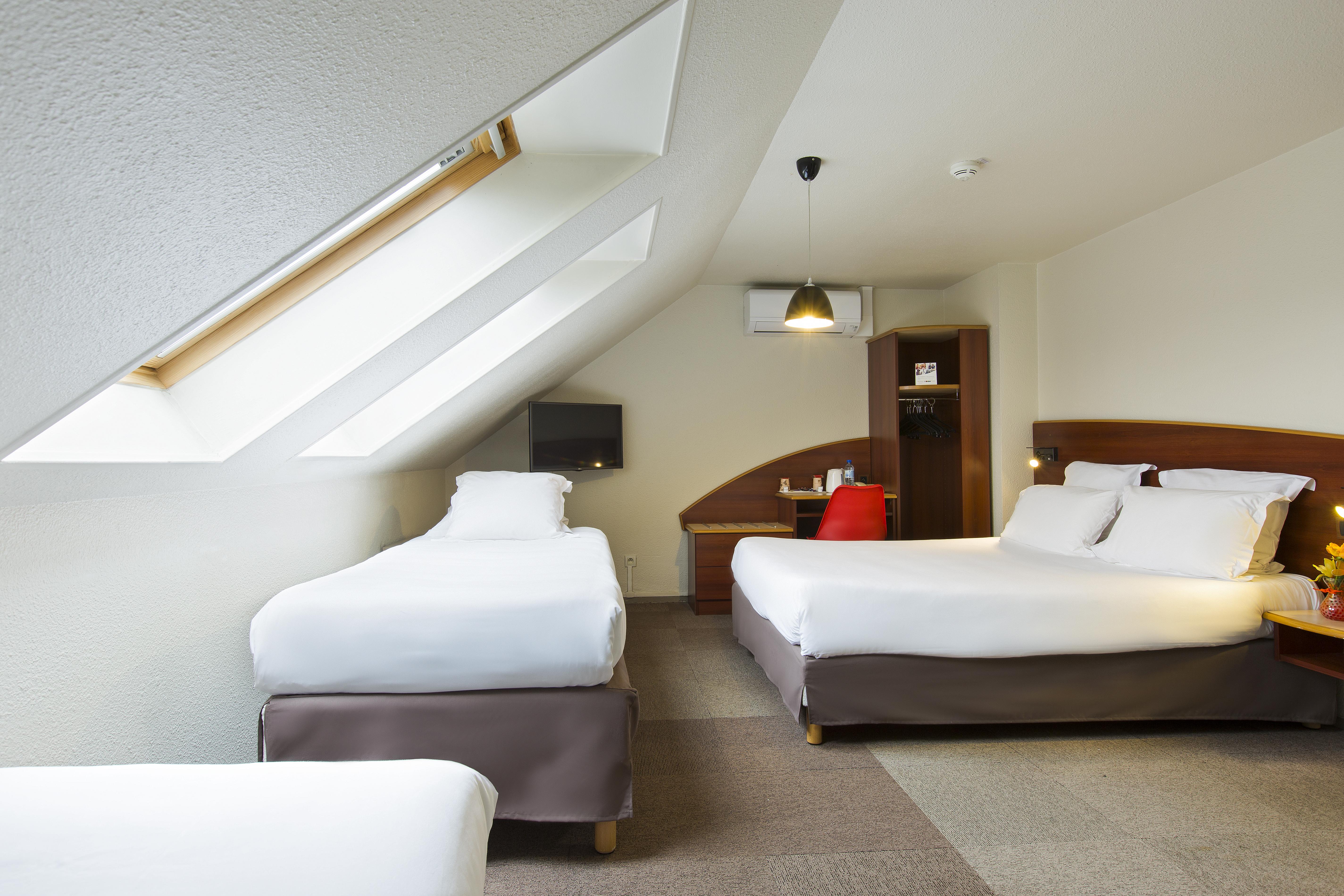 Comfort Hotel Etampes Bagian luar foto