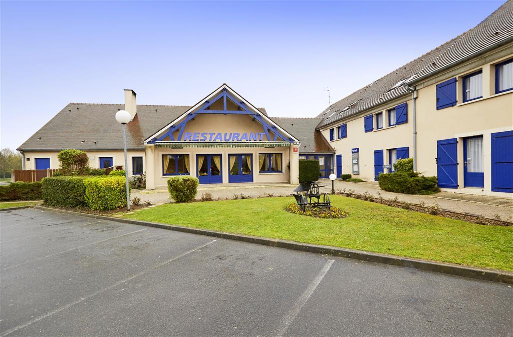 Comfort Hotel Etampes Bagian luar foto